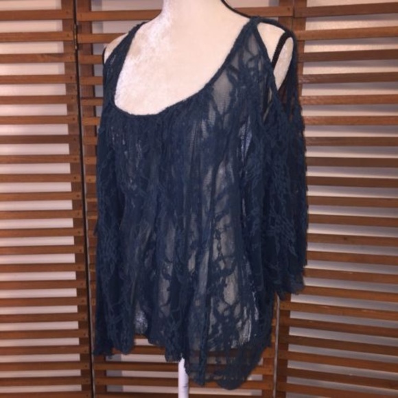 Free People Lace Top Cold Shoulder Lost In Austin - Picture 2 of 7
